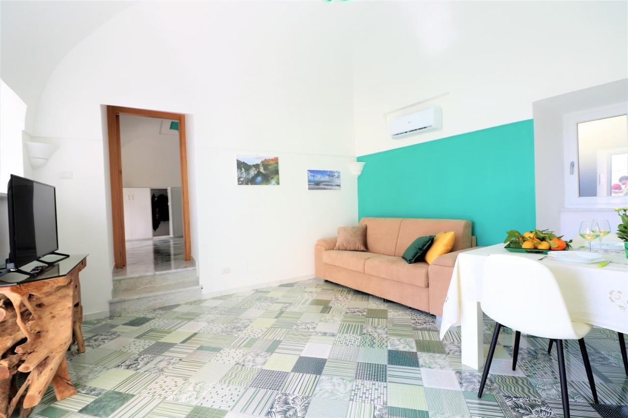 Mary'S Apartments - De Vivo Realty Massa Lubrense Eksteriør billede
