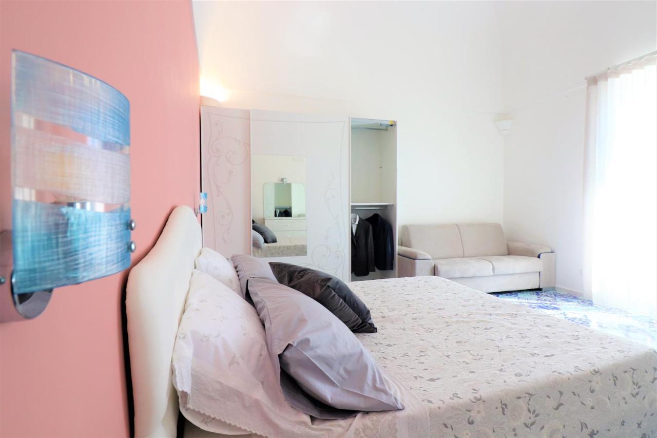 Mary'S Apartments - De Vivo Realty Massa Lubrense Eksteriør billede