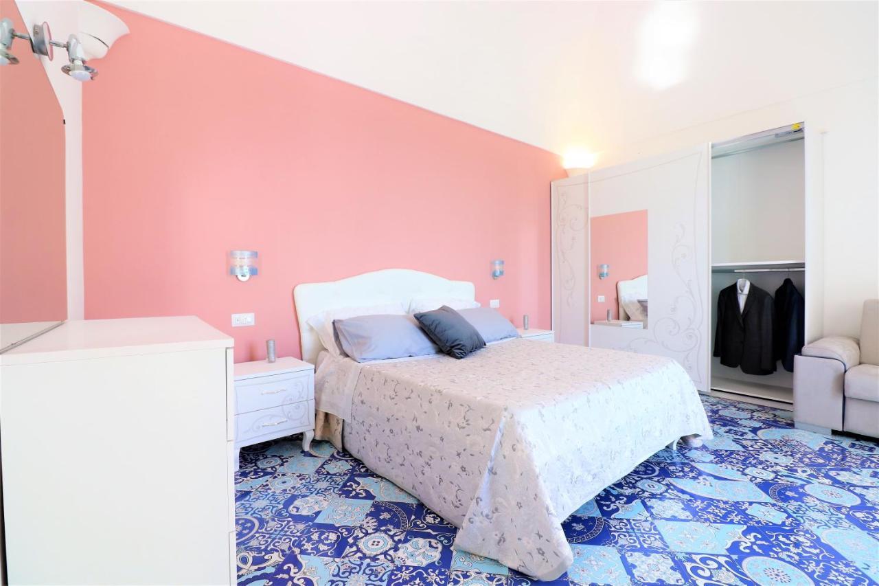 Mary'S Apartments - De Vivo Realty Massa Lubrense Eksteriør billede